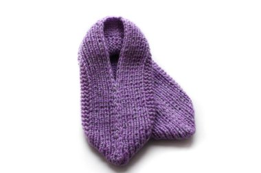 El yapımı, pembe terlikler. Beyaz arkaplana kolayca metin ya da arkaplan değiştirebilirsiniz