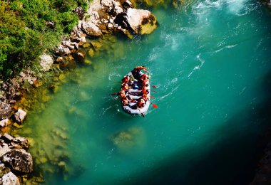Karadağ 'da Tara River Kanyonu boyunca rafting