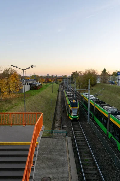 Tramvayı hareket ettiren hızlı tramvay rotası.