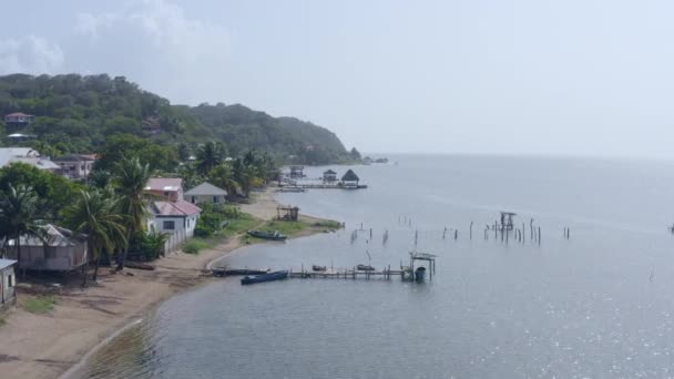 Hava görüntüsü Roatan Honduras. — Stok video