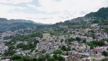 Tegucigalpa Honduras 'ın gecekondu mahallesinin havadan görünüşü.
