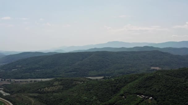 Vista aérea de las montañas de Azerbaiyán. — Vídeos de Stock