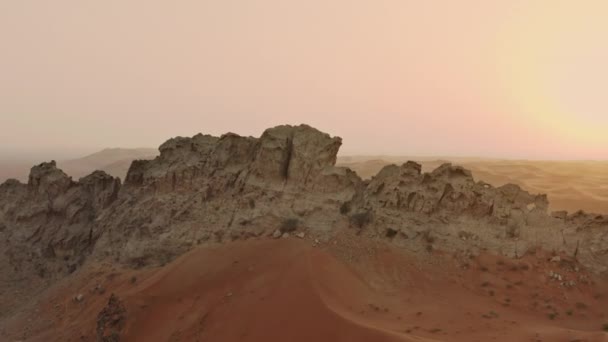 Vista aérea del desierto en los EAU. — Vídeo de stock