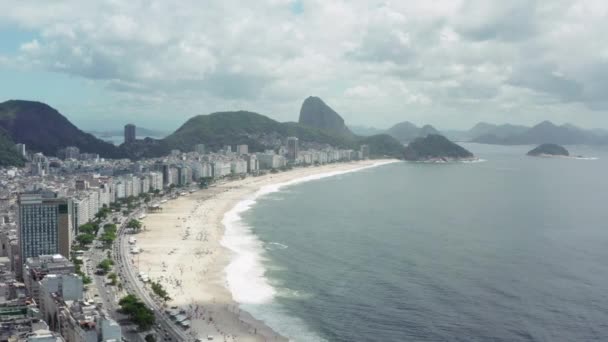 Aerial view of Copacabana Brazil. Beautiful beach in downtown city — Wideo stockowe