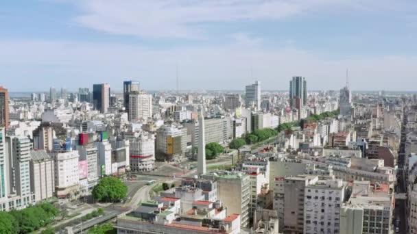 Obelisco vista aérea en Buenos Aires. — Vídeo de stock