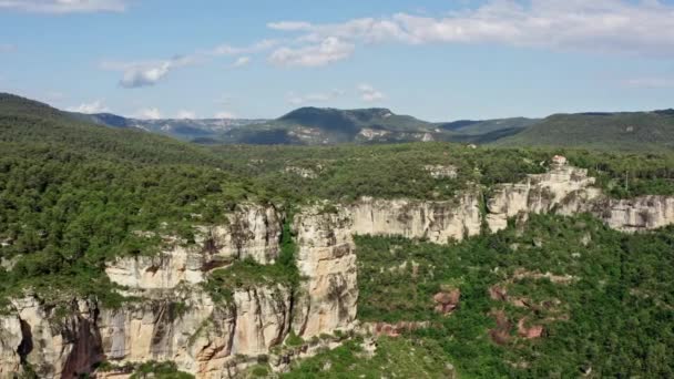 Luchtfoto van Siurana Canyon. — Stockvideo