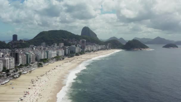 Aerial view of Rio de Janeiro beach. — Stock Video