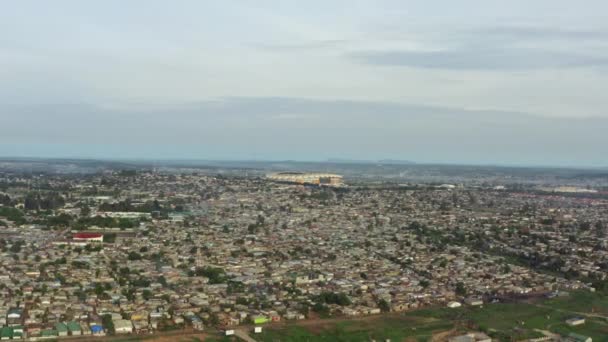 Вид с воздуха Лусака Замбия. Стадион в столице — стоковое видео