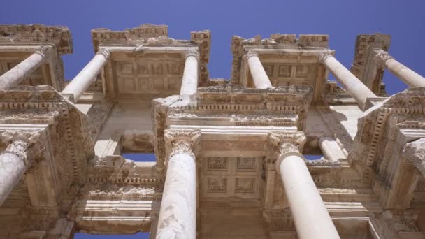 Long shot of Celsus Library in old city Ephesus, Turkey. — стокове відео