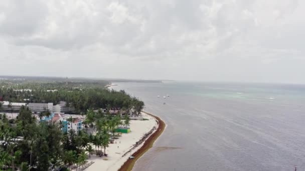 Vue aérienne République dominicaine. Vacances paradisiaques sur la mer des Caraïbes — Video