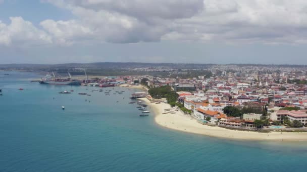Vista Aérea Zanzibar Tanzânia Bela Paisagem Drone Vídeo Litoral Cidade — Vídeo de Stock