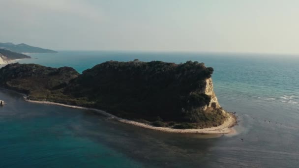 Cabo Rodon Albânia Voo Drone Sobre Península Que Fica Mar — Vídeo de Stock