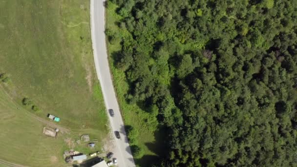 Tembakan Udara Serbia Terbang Atas Pesawat Tak Berawak Pegunungan Sejajar — Stok Video