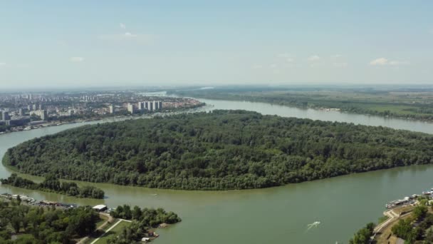 Aerial Sköt Belgrad Serbien Flyg Drönare Över Floden Sava Där — Stockvideo
