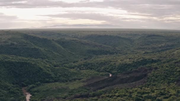 Αεροφωτογραφία Της Κοιλάδας Όμο Στην Αιθιοπία Τοπίο Κορυφογραμμές Και Βράχια — Αρχείο Βίντεο