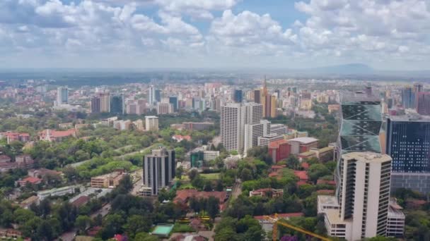Flyfoto Nairobi Kenya Høye Bygninger Sentrum Med Bikuber Med Trafikk – stockvideo