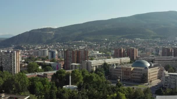 Drone Video Una Zona Dormitorio Con Edificios Gran Altura Skopje — Vídeos de Stock