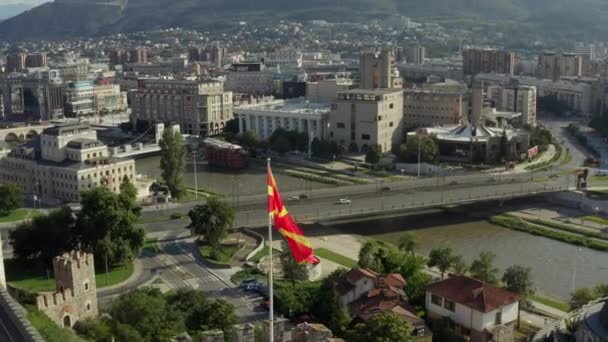 Luchtfoto Van Skopje Macedonië Drone Vlucht Boven Torens Van Oude — Stockvideo