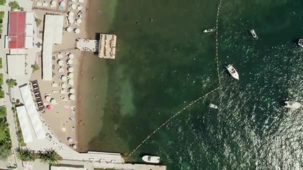 Drone Video Paralelo Playa Mar Adriático Budva Donde Pueden Ver — Vídeo de stock