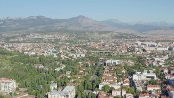 Aerial Shot Podgorica Capitale Del Montenegro Drone Vista Una Collina — Video Stock