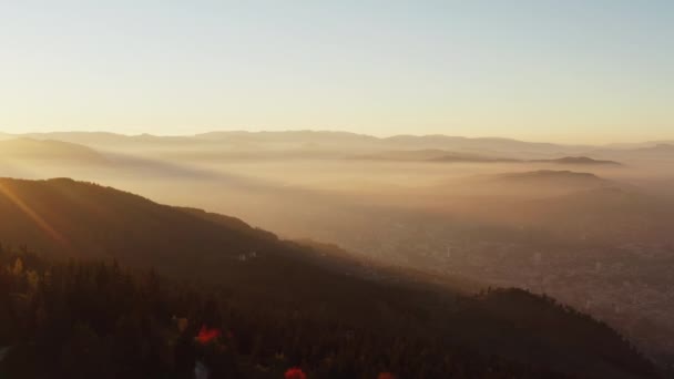 Aerial Shot Mountain Sunset Drone Leads Mountain Ranges Peaks Drawn — Stok video