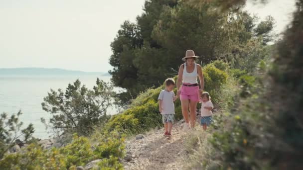 Family Walking Vacation Ocean Beautiful Seascape Woman Two Children Walk — Video Stock