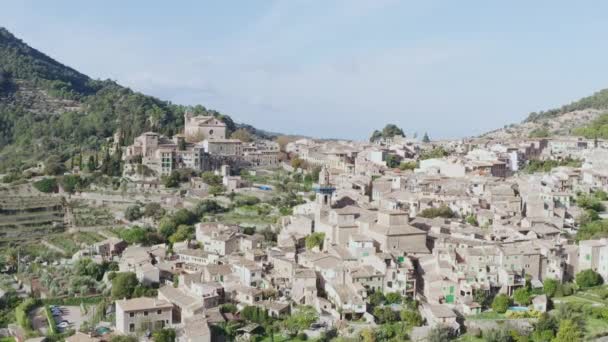 Antiguo Pueblo Mallorca Dron Video Vista Aérea Casas Históricas Iglesias — Vídeos de Stock
