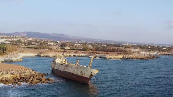 Aerial View Old Rusty Ship Ran Aground Waters Mediterranean Sea — Stockvideo