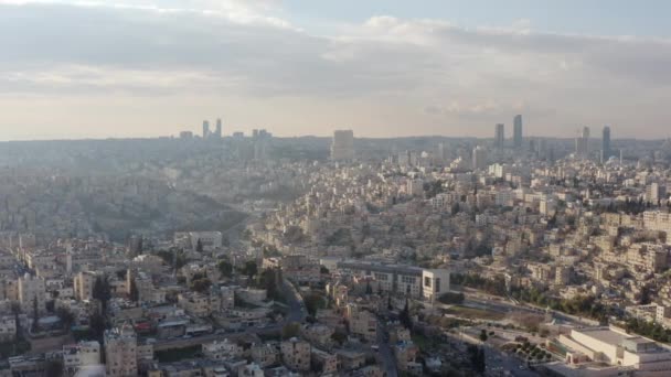 Drone Vídeo Uma Cidade Árabe Nas Encostas Das Montanhas Centro — Vídeo de Stock