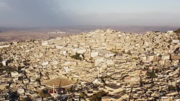 Drone Video Arquitectura Ciudad Histórica Ladera Antiguas Casas Calles Paisaje — Vídeos de Stock