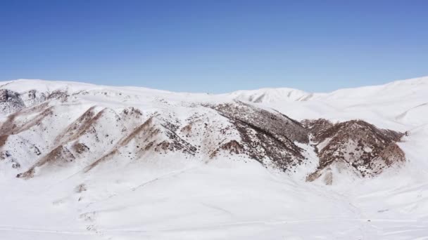 Drone Video Winter Landscape Rocky Mountains Cliffs Peaks Mountain Ranges — Vídeo de Stock