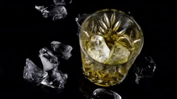 Beautiful Video Composition Ice Whiskey Glass Whiskey Which Hand Throws — Stock Video
