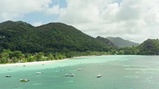 Aerial View Nature Seychelles Boats Moored Indian Ocean Shore Beautiful — Video
