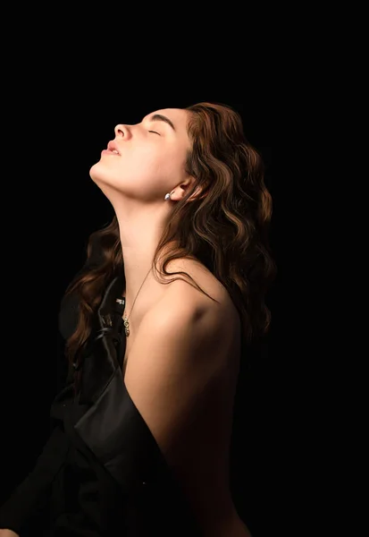 Egy Gyönyörű Szexi Fekete Meztelen Nadrágkosztümben Kozmetika Arc Testápolás Nemzetközi — Stock Fotó