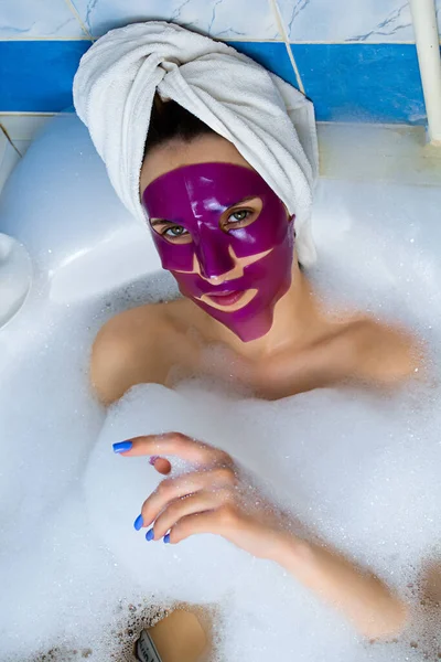 Caucasian Young Red Haired Woman Relaxing Bathroom Wearing Bath Towel — Foto de Stock