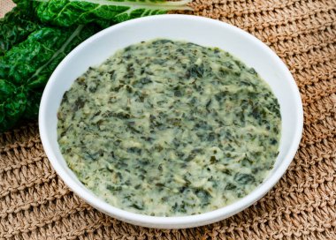 Güney Afrika 'nın en sevdiği sebze yemeği, kremalı ıspanak