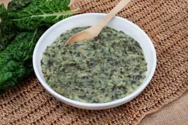 Güney Afrika 'nın en sevdiği sebze yemeği, kremalı ıspanak