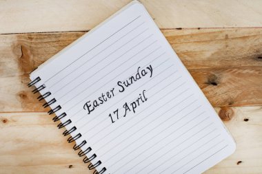 Paskalya Pazarı 17 Nisan Kırsal arka planı olan bir deftere elle yazılmış