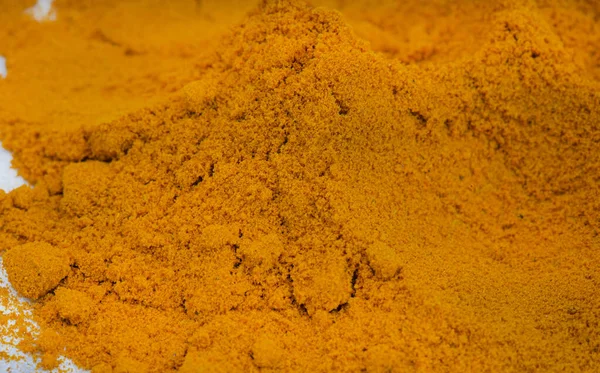 seçici odaklı zerdeçal tozu yığını, tam çerçeve