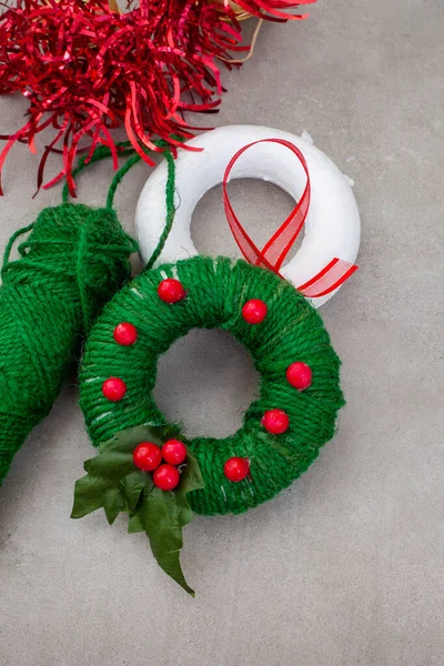 Kids Christmas Crafts Wreath Tree Ornament Made String Polystyrene Hoops — Stock Photo, Image