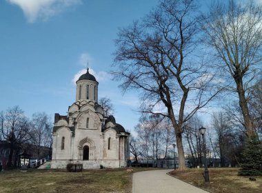 Moskova Andronik, Rusya, Ukrayna, Belorus, Slav halkının Hıristiyanlığa olan inancı ve inançlarının ortodoks kilise katedralinin tarihi binası.
