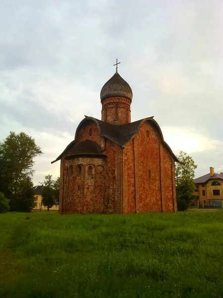 Vilikiy Novgorod Den Stora Forntida Historiska Byggnaden Ortodoxa Kyrkan Katedralen — Stockfoto
