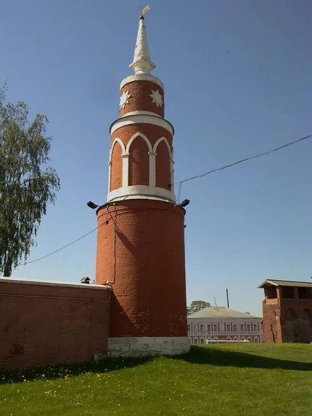 Rusya 'da, Ukrayna' da, Belorus 'ta, Slav halkının Hıristiyanlığa olan inancı ve inançlarının olduğu antik ortodoks kilise katedralinin tarihi binası.