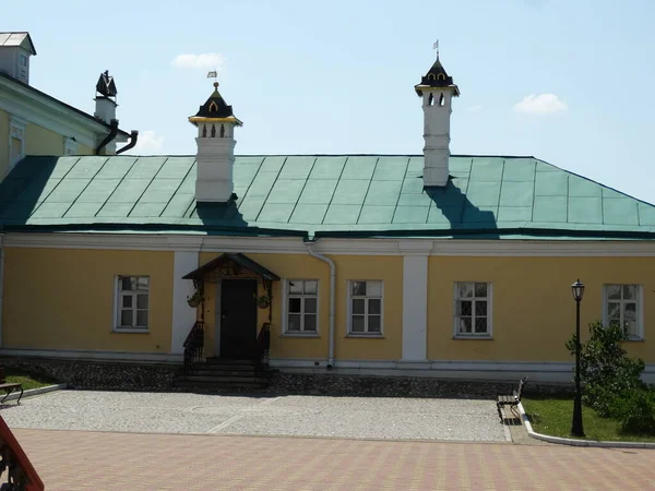 세르게이 Serpukhov 러시아 우크라이나 슬라브 사람들의 기독교에 조상들의 역사적 건축물 — 스톡 사진