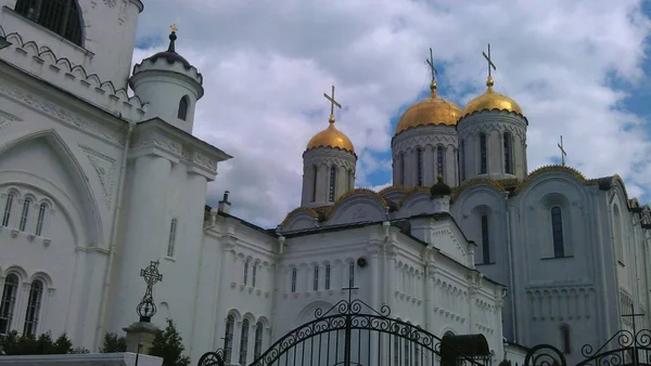 ロシア ウクライナ ベローラス スラブ人の正統派教会大聖堂のウラジーミル古代歴史的建造物キリスト教への信仰と信仰 — ストック写真