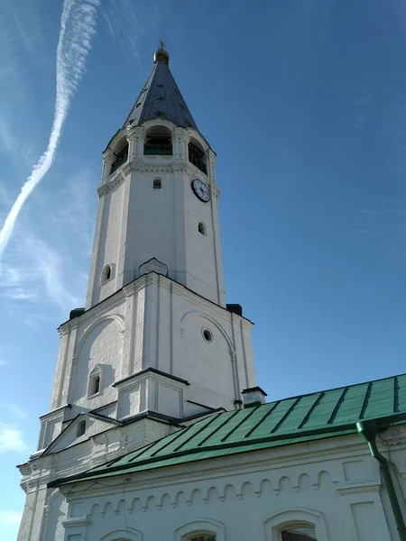 アルザマロシア ウクライナ ベローラス スラヴ人の人々の信仰とキリスト教への信仰の正統派教会大聖堂の古代歴史的建造物 — ストック写真