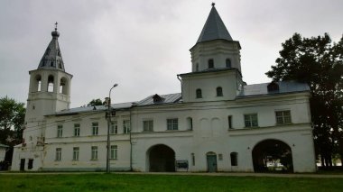 Novgorod, Rusya 'da, Ukrayna' da, Belorus 'ta, Slav halkının Hıristiyanlığa olan inancı ve inançlarının Ortodoks kilisesinin tarihi binası.