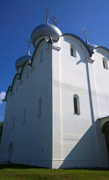 ヴォロダロシア ウクライナ ベローラス スラヴ人の人々の信仰とキリスト教への信仰の正統派教会大聖堂の古代歴史的建造物 — ストック写真