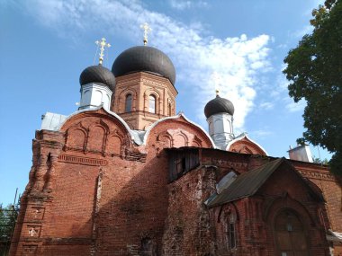 Pokrov Vvedenskaya pustyn Rusya, Ukrayna, Belorus 'taki ortodoks kilise katedralinin antik tarihi binası, Slav halkı Hıristiyanlığa inanıyor ve inanıyor
