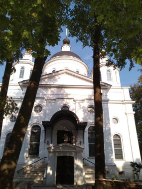 Berlyukovskaya vahşi doğası pustyn Rusya, Ukrayna, Belorus 'taki ortodoks kilise katedralinin antik tarihi binası, Slav halkı Hıristiyanlığa inancı ve inancı